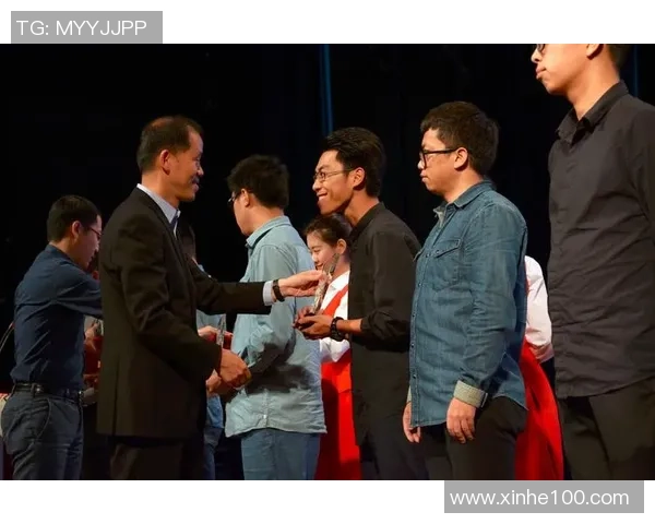 张伟独家揭秘网球技巧与心得分享助你提升球技的秘诀