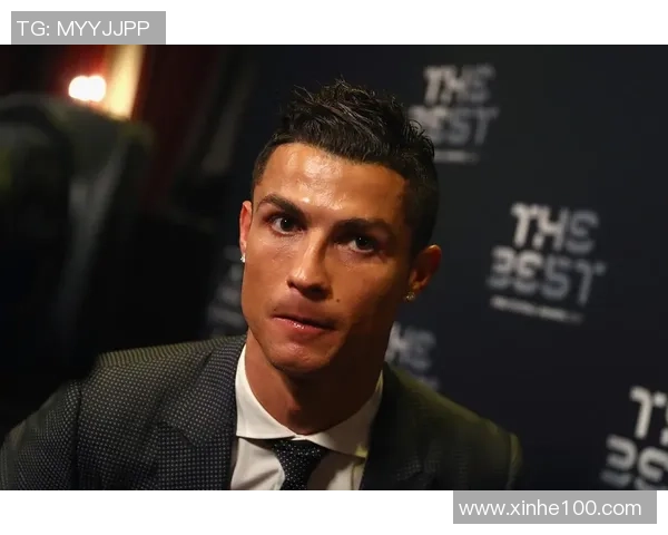 足球明星独特拿球技巧解析助你提升球技与比赛表现